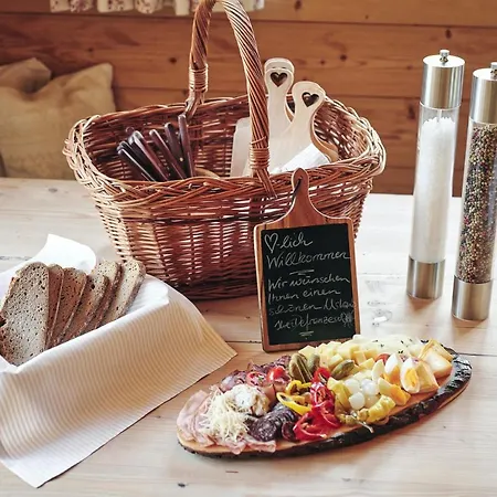 Chalet Omesberg-huett'n Lech am Arlberg