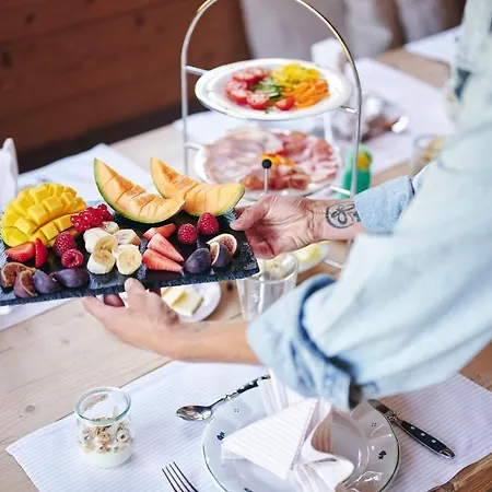 Omesberg-huett'n 샬레 *