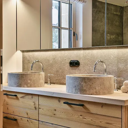 Omesberg-huett'n 샬레 *